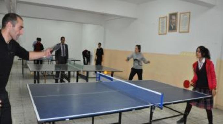 Spor Yapan &Ouml;ğrenciler, Derslerinde De Başarılı Oluyor