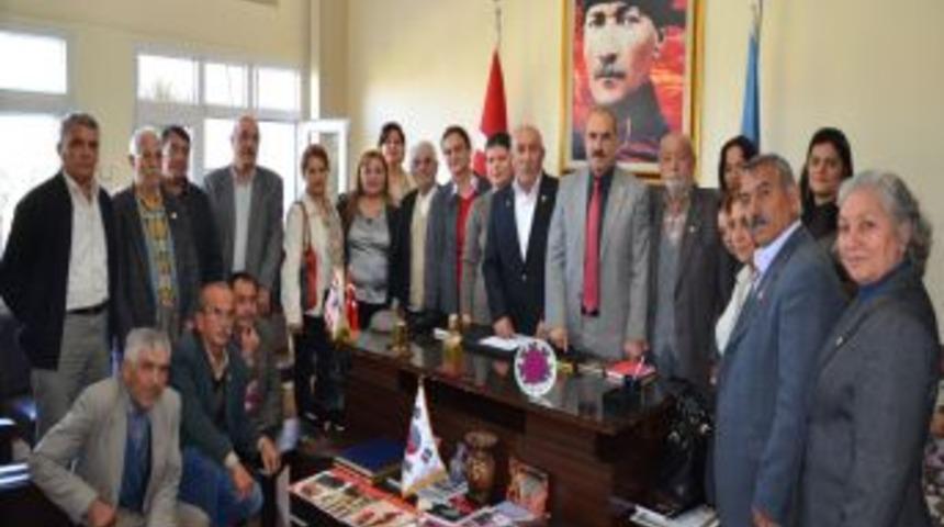 CHP Il&ccedil;e Teşkilatından Tarsus Muharip Gaziler Derneği'ne Taziye Ziyareti