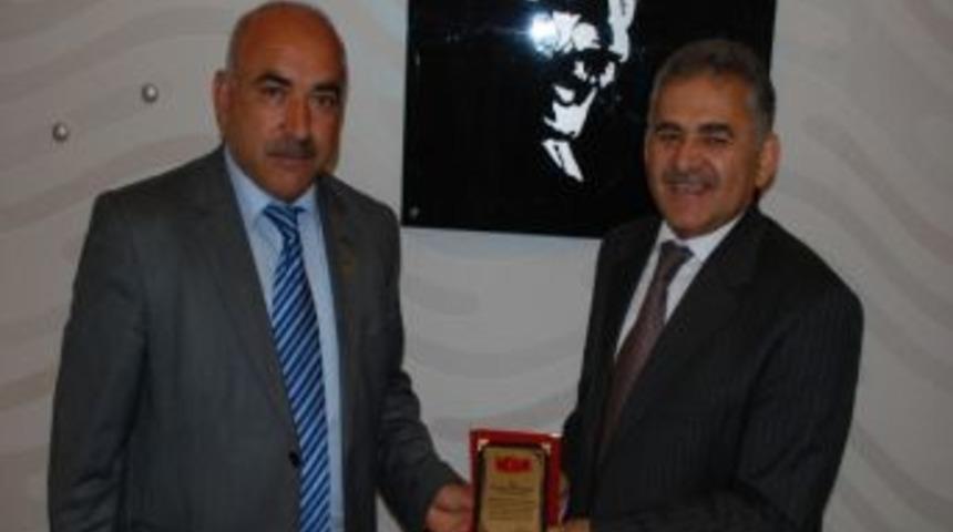 Muhtarlardan B&uuml;y&uuml;kkılı&ccedil;&rsquo;a Teşekk&uuml;r Ziyareti