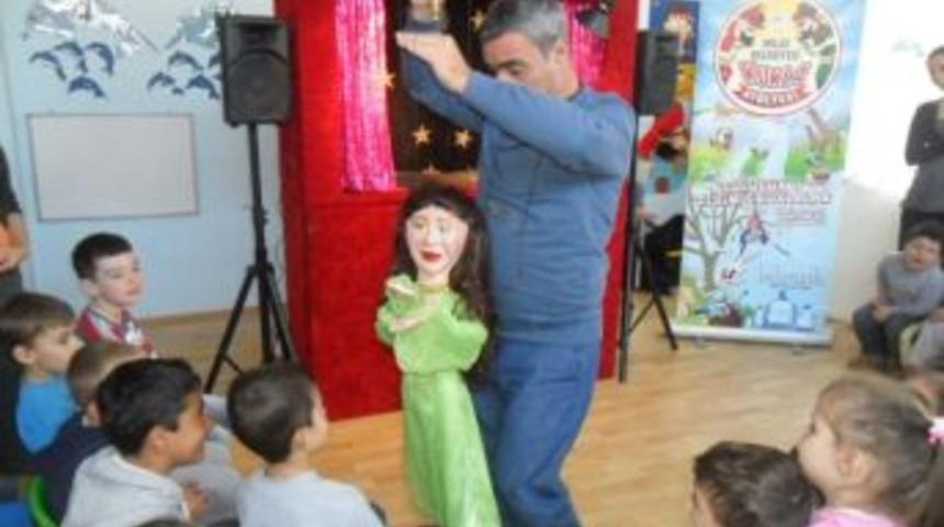 &Ouml;zel Misket Anaokulu'nda Tiyatro G&uuml;nleri Devam Ediyor