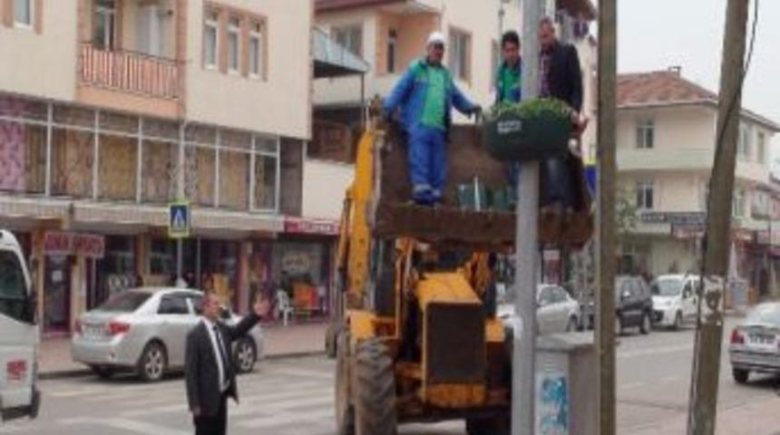 Elektrik Direkleri &Ccedil;i&ccedil;ek A&ccedil;tı