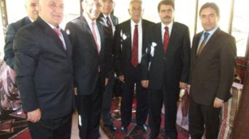 K&uuml;lt&uuml;r Ve Turizm Bakan Yardımcısı Arıcı, Tarihi Yerleri Gezdi