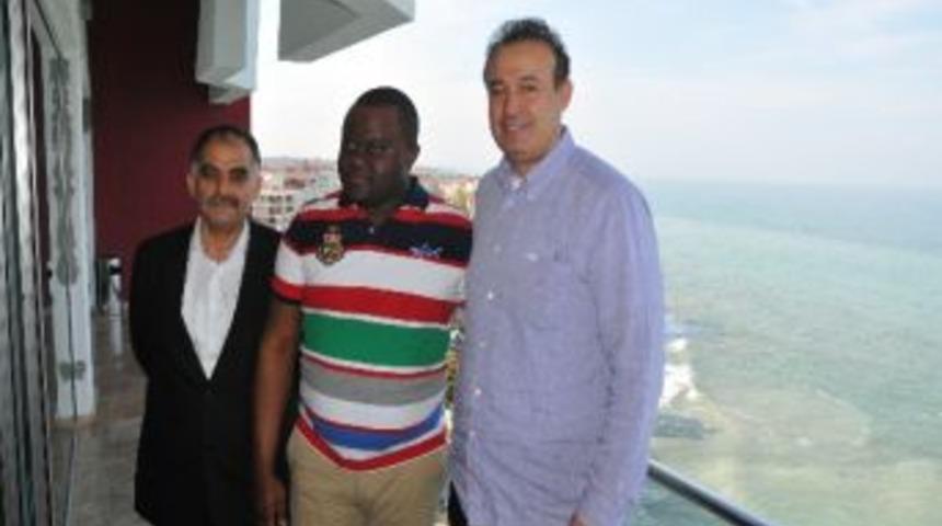 Kongo Brazzaville Cumhurbaşkanının Kızı Ve Damadı Ak&ccedil;akoca'da Konakladı