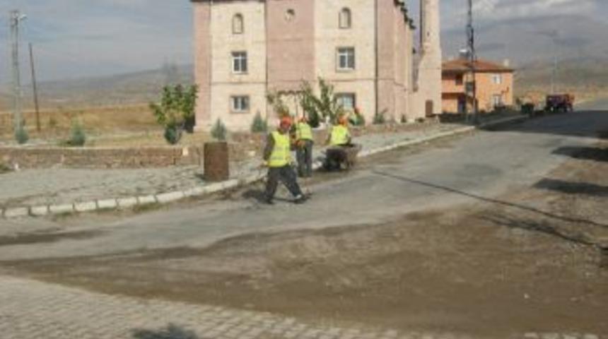Develi&rsquo;de Parklara Kışlık Bakım Yapıldı