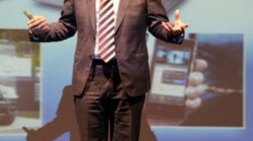 Intel T&uuml;rkiye M&uuml;d&uuml;r&uuml; Aydın: D&uuml;nyada 2 Milyar Insan Internet Kullanıyor