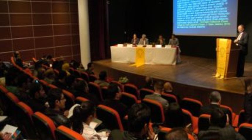 Dicle &Uuml;niversitesi, Ali Emiri'yi Edebiyat D&uuml;nyasına Yeniden Hatırlattı