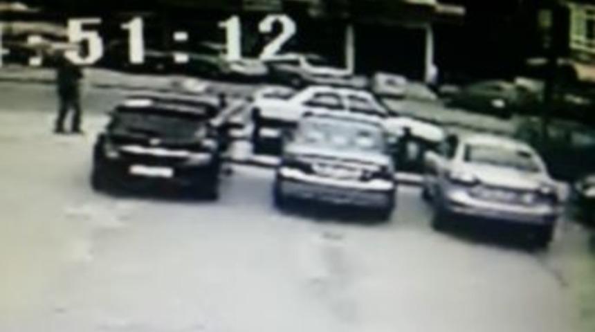 &Ccedil;arşaflı Banka Soyguncuları Kamerada