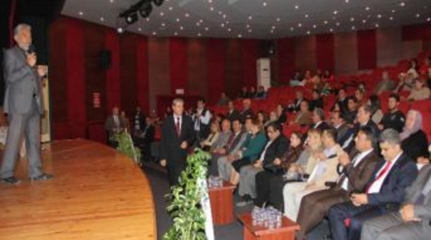 Yemen T&uuml;rk&uuml;s&uuml; Tiyatrosu Duygulandırdı