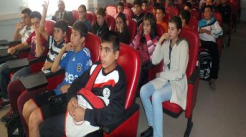 Arkadaş &Ccedil;evresi K&ouml;t&uuml; Olanlar Daha &Ccedil;abuk Madde Bağımlısı Oluyor