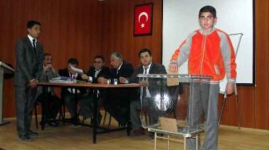 Kulu&rsquo;da &Ouml;ğrenci Meclisi Başkanlığı Se&ccedil;imi Yapıldı