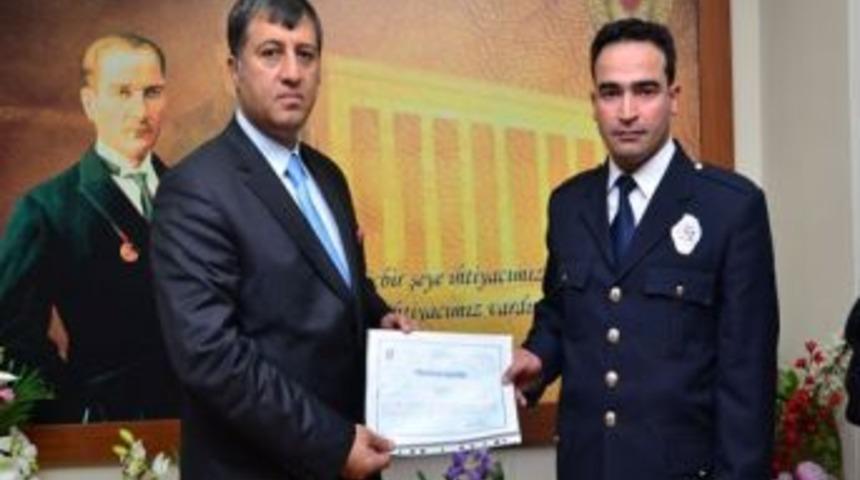 İstirahatlı Olmasına Rağmen Polislik G&ouml;revini Layıkıyla Yerine Getiren Polis Memuru Ayın Polisi Se&ccedil;ildi