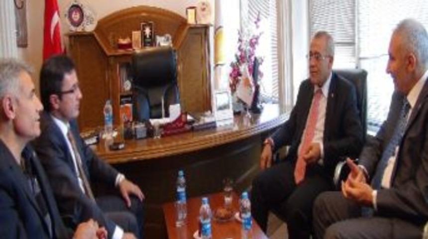 K&uuml;lt&uuml;r Ve Turizm Bakan Yardımcısı Arıcı'dan Ak Parti Malatya İl Başkanlığı'na Ziyaret