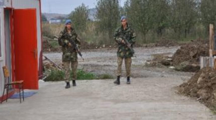 Fak&uuml;lte İnşaatını Komando Timi Koruyor