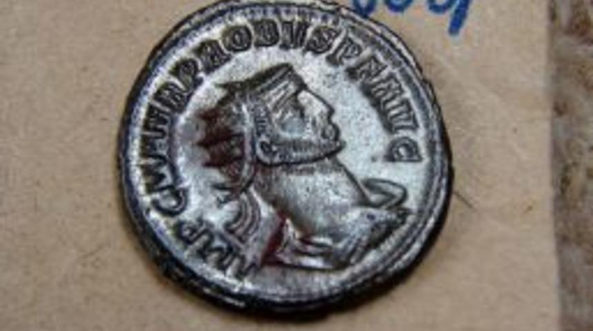 Bir Kişide Yakalanan 18 Sikke M&uuml;zeye Teslim Edildi.