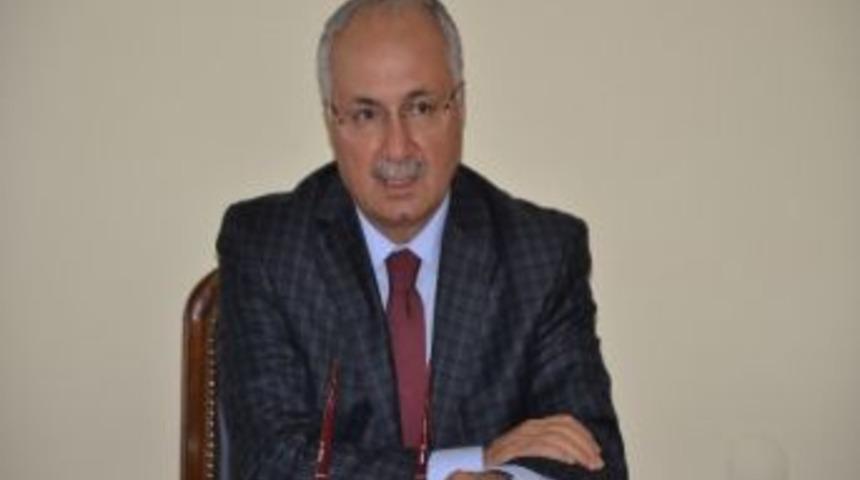 Vali Daş&ouml;z&rsquo;den Enc&uuml;men &Uuml;yelerine Plaket