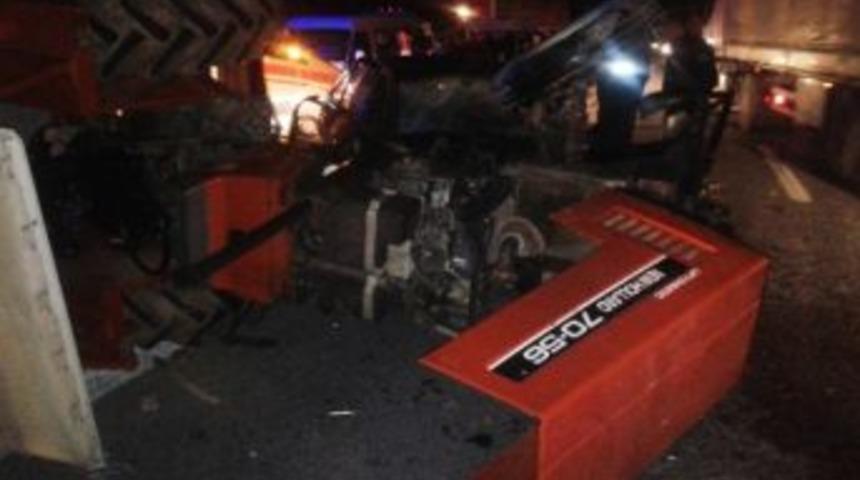 Gevaş’ta Trafik Kazası: 4 Yaralı