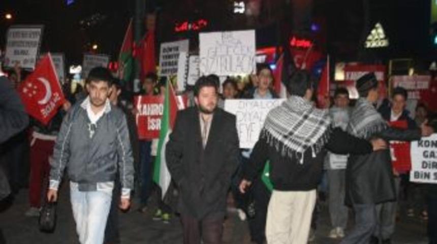 Konya'da İsrail Protesto Edildi