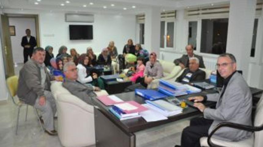 Dernek &uuml;yeleri  başkanı ziyaret etti