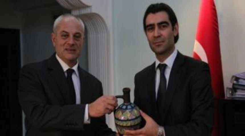 G&uuml;rcistan&rsquo;ın Yeni Trabzon Başkonsolosu Kalandze Ardahan Belediyesini Ziyaret Etti