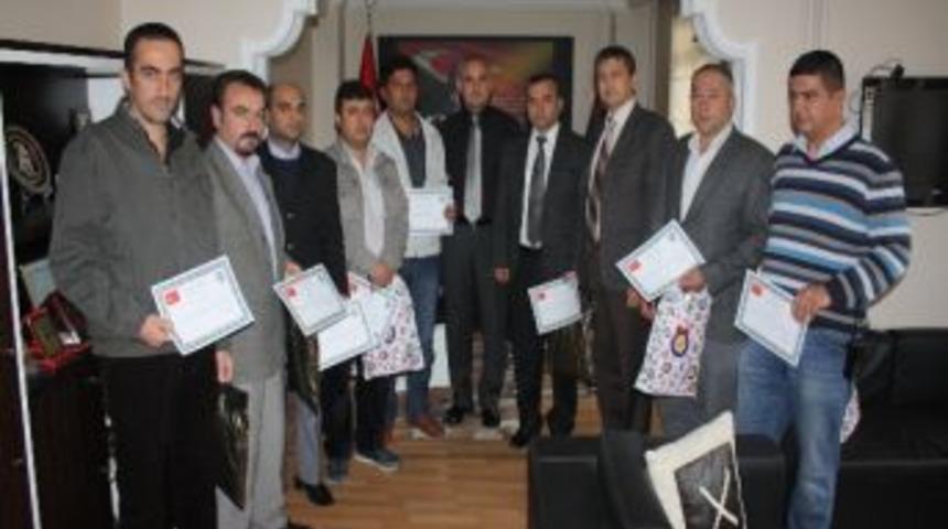 Kula'da Başarılı Polisler &Ouml;d&uuml;llendirildi