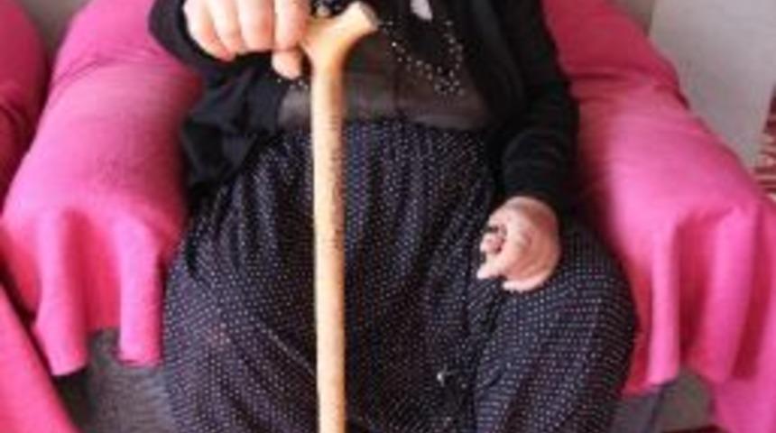 Yaşlılık Maaşı İptal Edilen Nine, Başbakan'dan Yardım İstedi