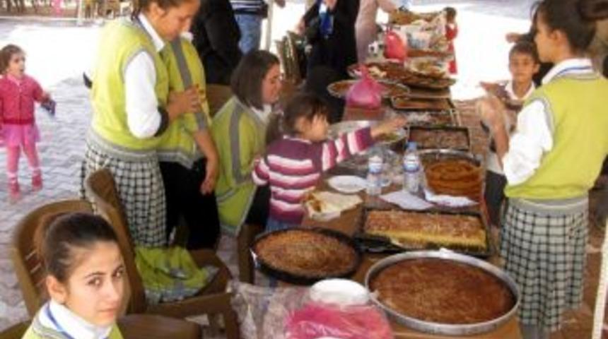 Araban&rsquo;da &Ouml;ğrenciler İ&ccedil;in Kermes D&uuml;zenledi