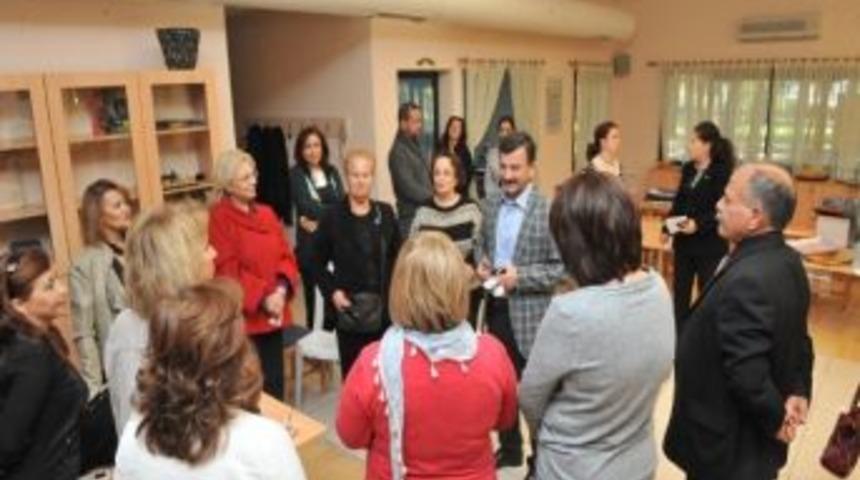 Bucalı Kadınlardan Tekerlikli Sandalye