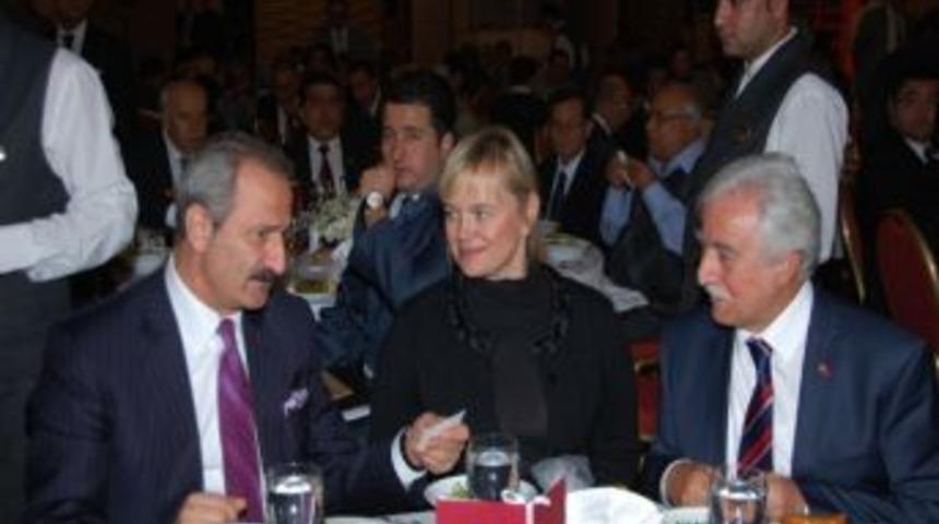 Bakan &Ccedil;ağlayan'dan Aldırmaz&rsquo;a Destek