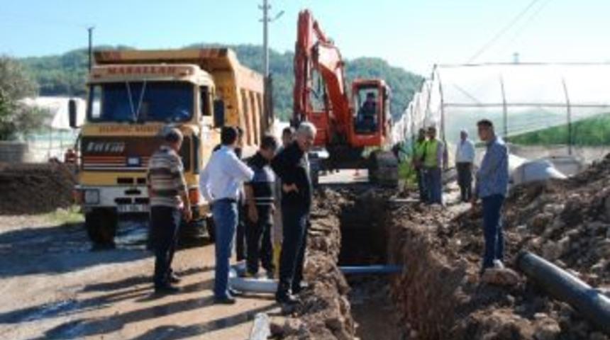 Kumluca Belediyesi Alt Yapı &Ccedil;alışmalarını S&uuml;rd&uuml;r&uuml;yor