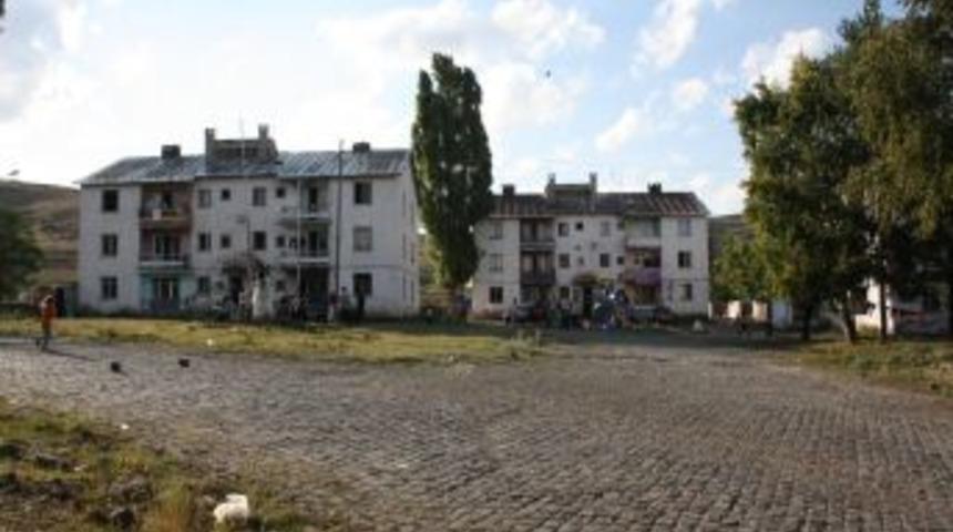 Afganlar, Kars&rsquo;ta Halkın Ekmeğine Ortak Oldu