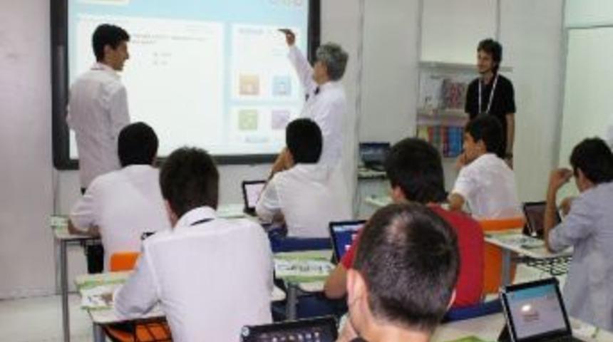 Kitaplar Artık &Ouml;ğretmenlerin Cebinde