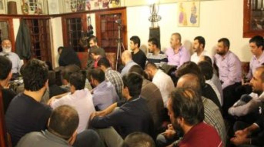 Konak, Mesnevi Okumalarına Dar Geldi