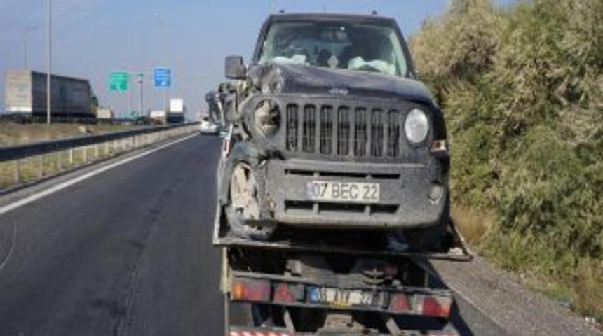 Mola I&ccedil;in Duran Otomobile Cip &Ccedil;arptı: 7 Yaralı