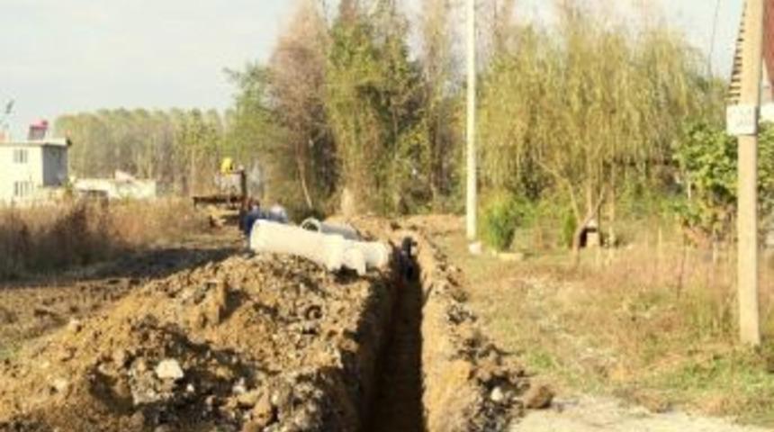 Akyazı&rsquo;da Altyapı &Ccedil;alışmaları S&uuml;r&uuml;yor