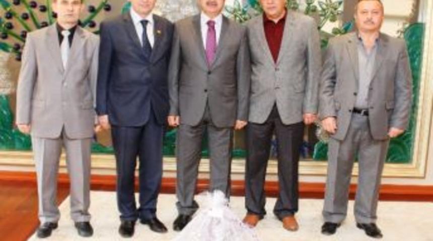 Başkan K&ouml;şker Taşk&ouml;pr&uuml;l&uuml;ler Dernek Y&ouml;netimini Kabul Etti