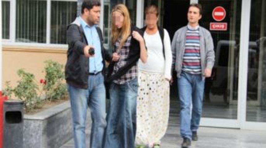 Evden Hırsızlık Zanlısı 3 Kız Yakalandı