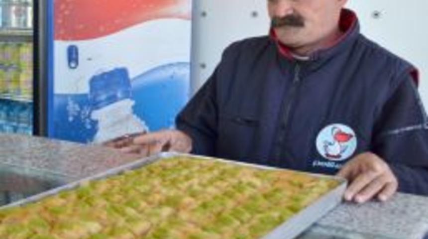 Komşunun Krizi Ayvalık'ı Da Vurdu