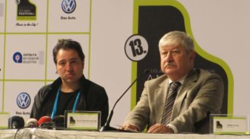 Akaydın, Dini Değerlere Hakaret Ettiği I&ccedil;in Yargılanan Fazıl Say'dan &Ouml;z&uuml;r Diledi