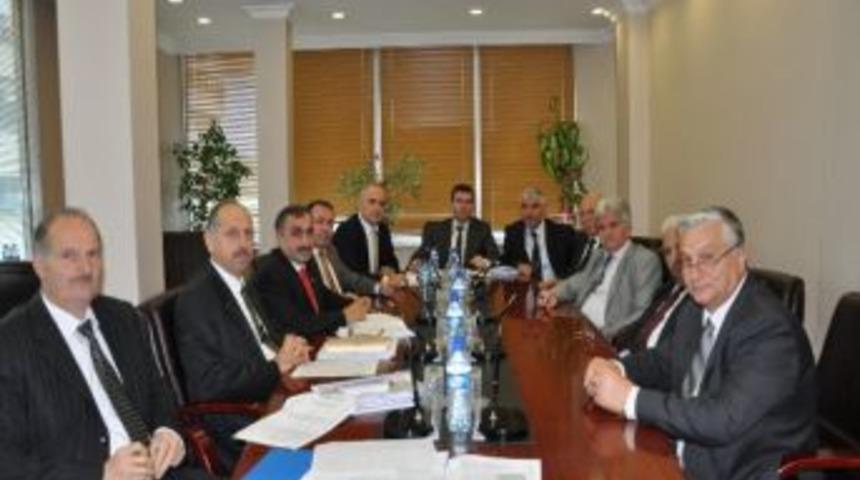 Trabzon İl Genel Meclisi 2013 Yılı İl Özel İdaresinin Yatırım Bütçesini Görüşmeye Başladı