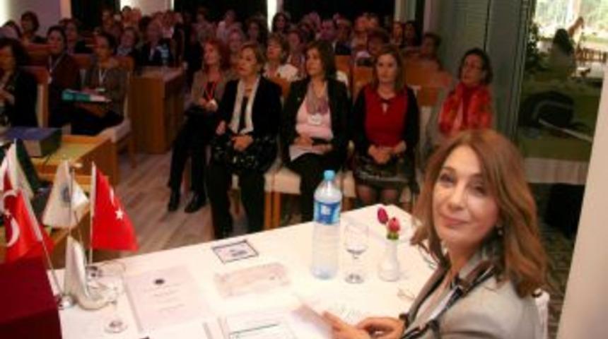 &Uuml;niversiteli Kadınlar Adana&rsquo;da Buluştu