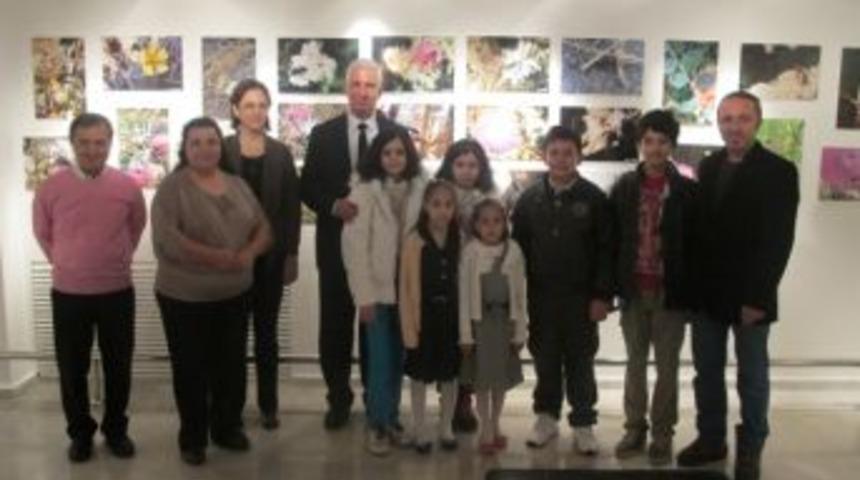 &Ccedil;ocuklardan B&ouml;cek Sergisi