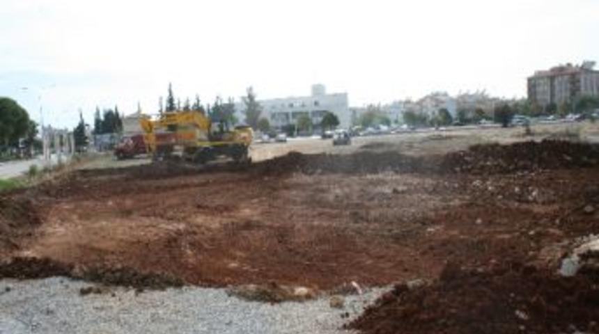 Didim Kent Meydanı Projesinde İlk Kazma Vuruldu