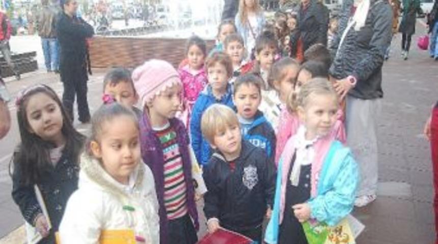 Minik &Ouml;ğrenci'lerden Minik Arkadaşlarına Hediye