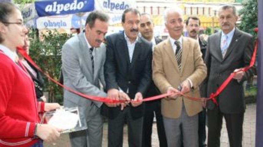 Mithatpaşa İlkokulu Aile Birliğinden Kermes