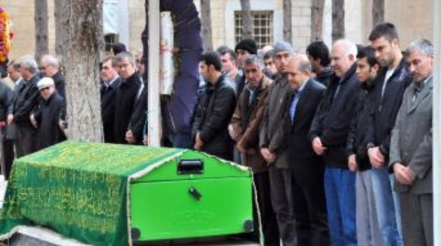 Akşehir Mobilya Ve Marangozlar Odası Başkanı Vefat Etti