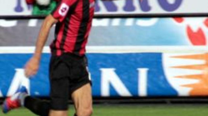 Gen&ccedil;lerbirliği'nde Oktay Delibalta Kadro Dışı Bırakıldı