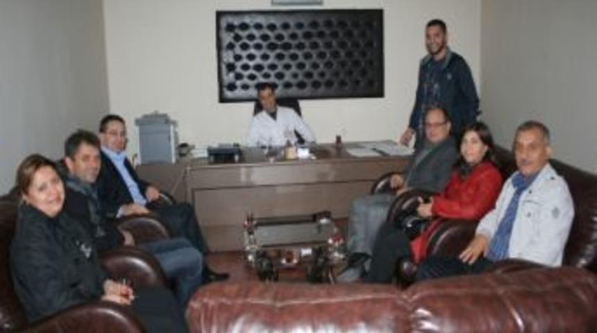 Burhaniye&rsquo;de Yeni Başhekime Siyasetci Ziyareti