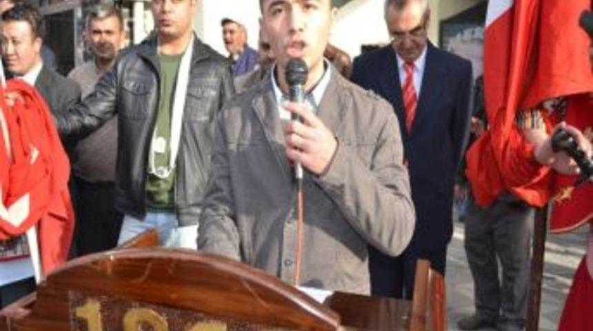 Kula'da Mehmet&ccedil;iklere Mehterli Uğurlama