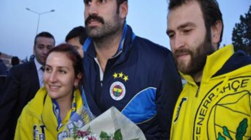 Fenerbah&ccedil;e Kafilesi Eskişehir&rsquo;e Geldi