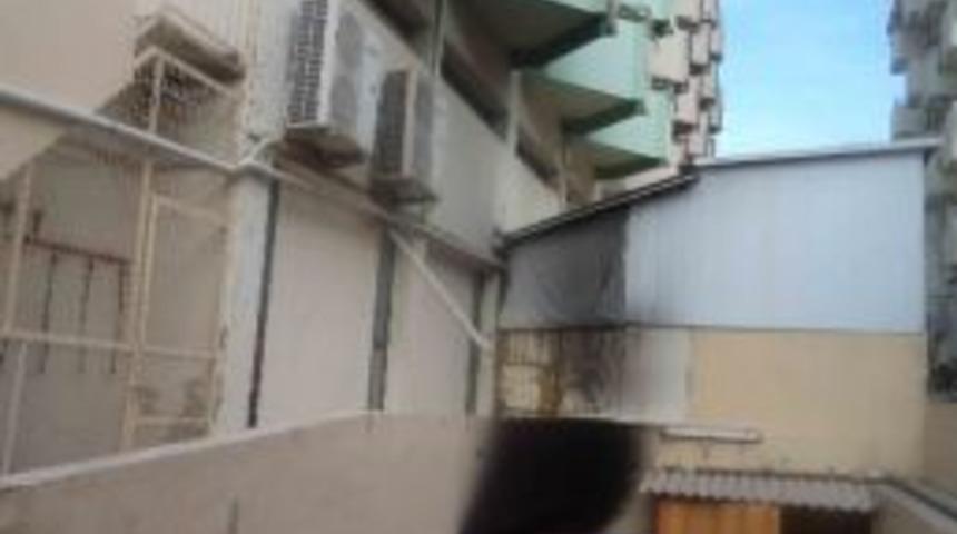 Kuşadası&rsquo;nda 4 Yıldızlı Otelde Yangın